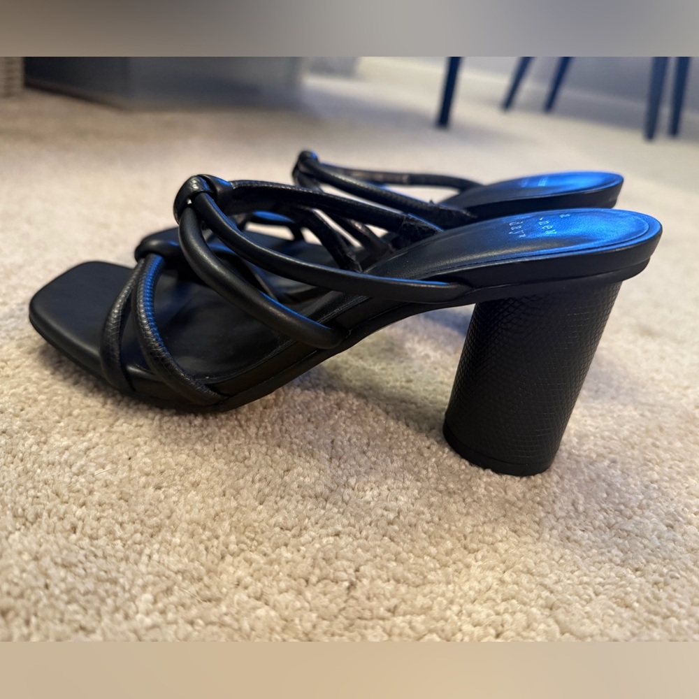 Black Women Heels - Picture 8 of 8